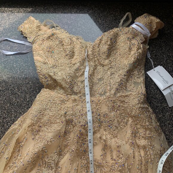 Cinderella Divine - KV1034 Beaded Lace Sweetheart Ballgown NWT size 4 Gold/Gold - Picture 15 of 15